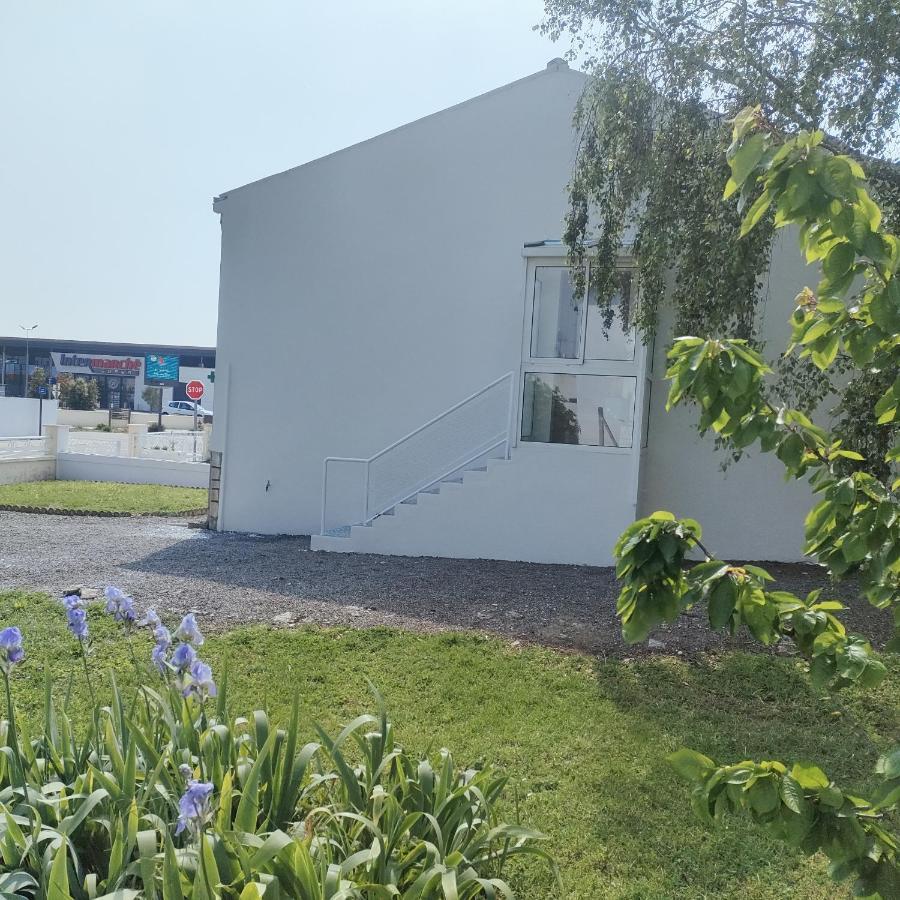 Charmante Maison Entre Mer Et Campagne La Jarrie Luaran gambar